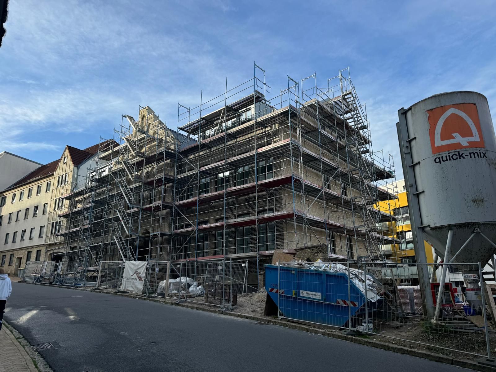 Haus 14 während der Fassadeninstandsetzung