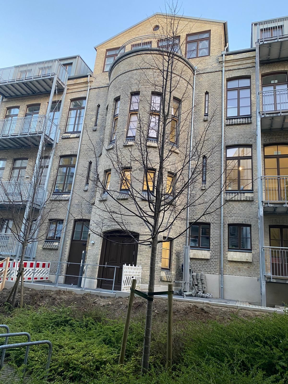 Haus 14, Hofseite nach Fertigstellung